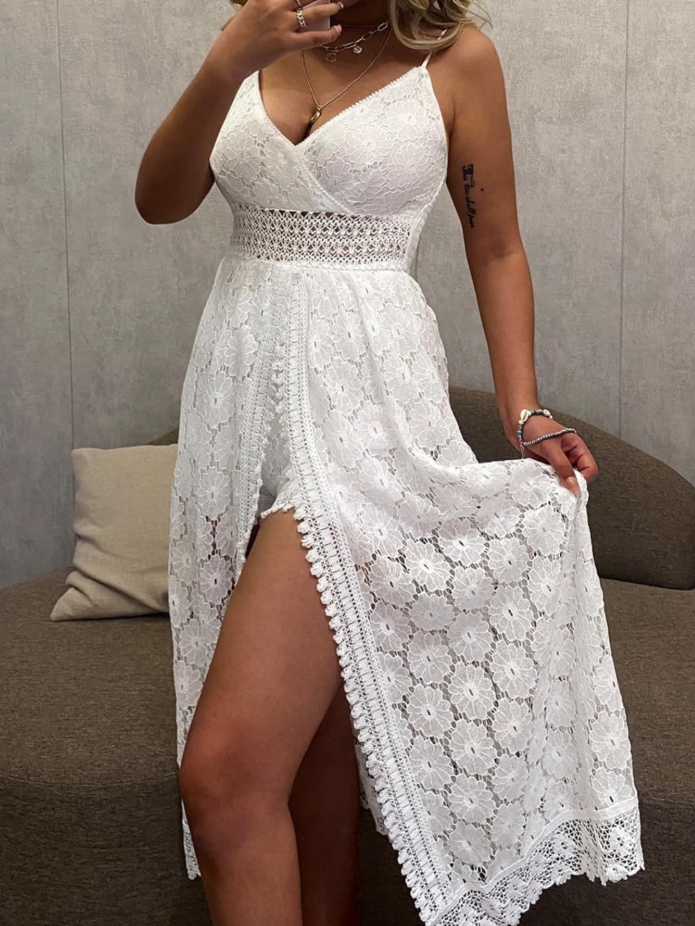 CUPSHE Women Lace Maxi Jumpsuit Summer V Neck Casual Beach Outfits - Picture 3 of 10